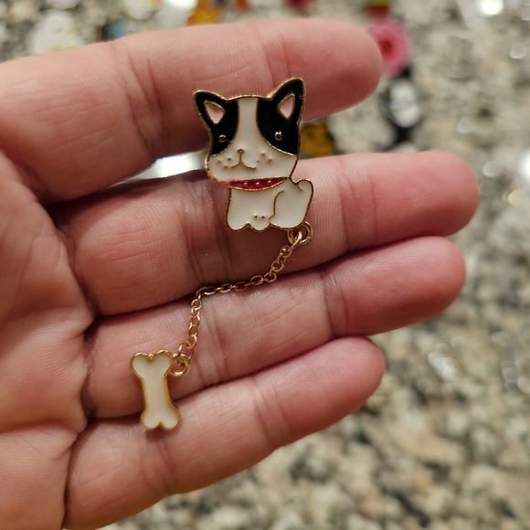 Lot of 47 pins and rubber backings. Assorted styles. - Picture 14 of 16